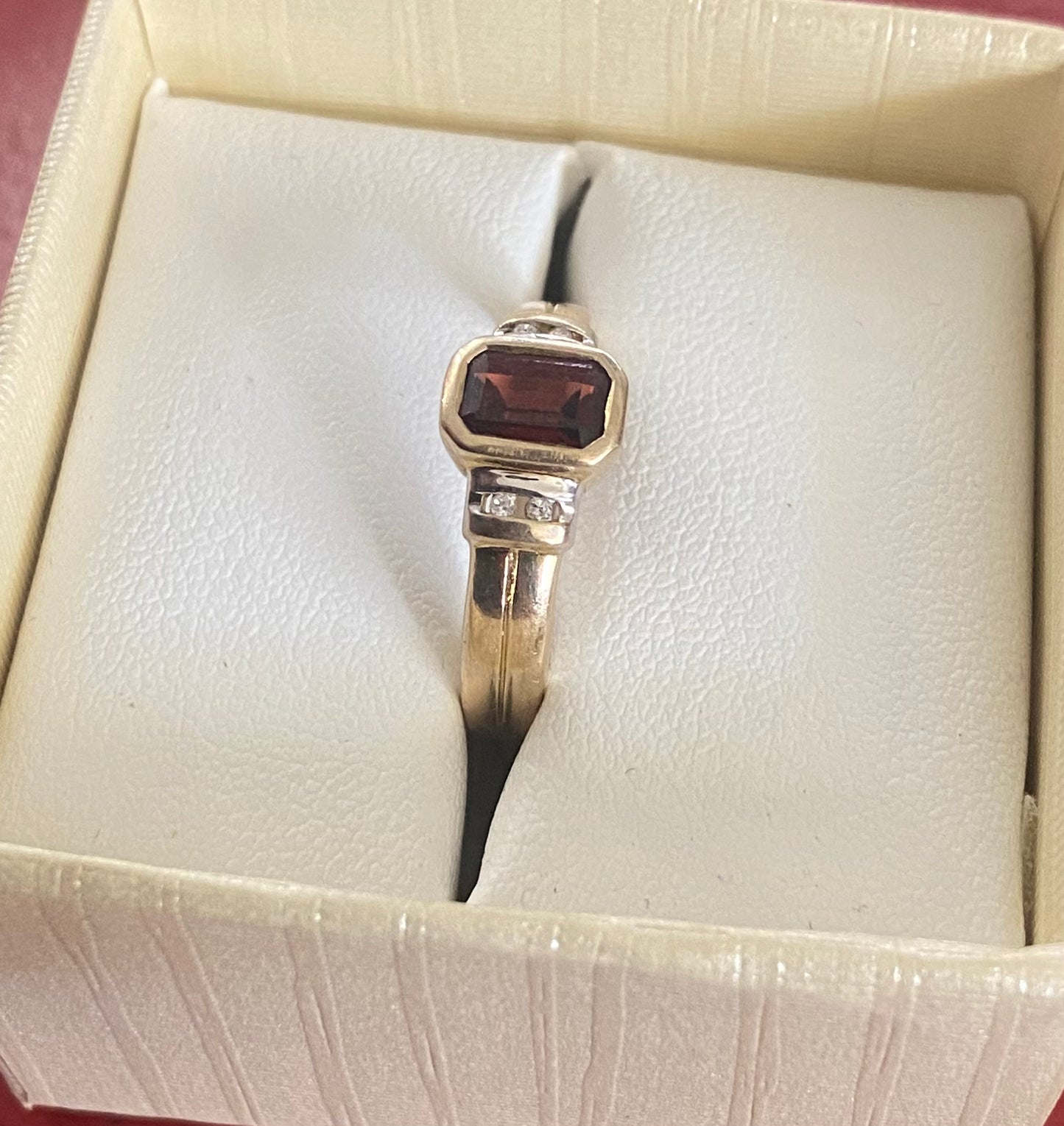 9ct Gold Natural Deep Red Bezel Set Garnet & 4 Diamonds Ring