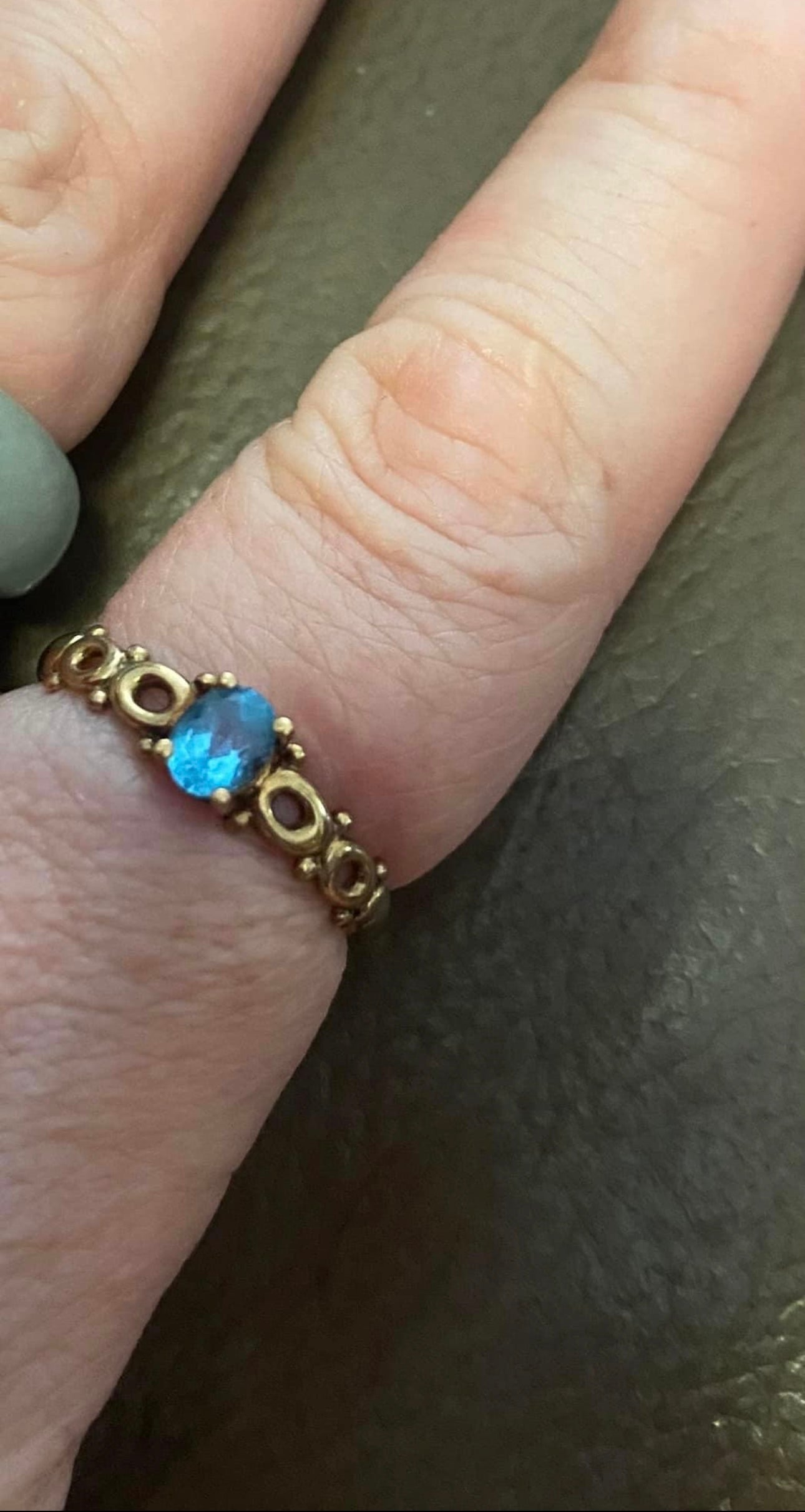 9ct Gold Blue Topaz & Filigree Ring