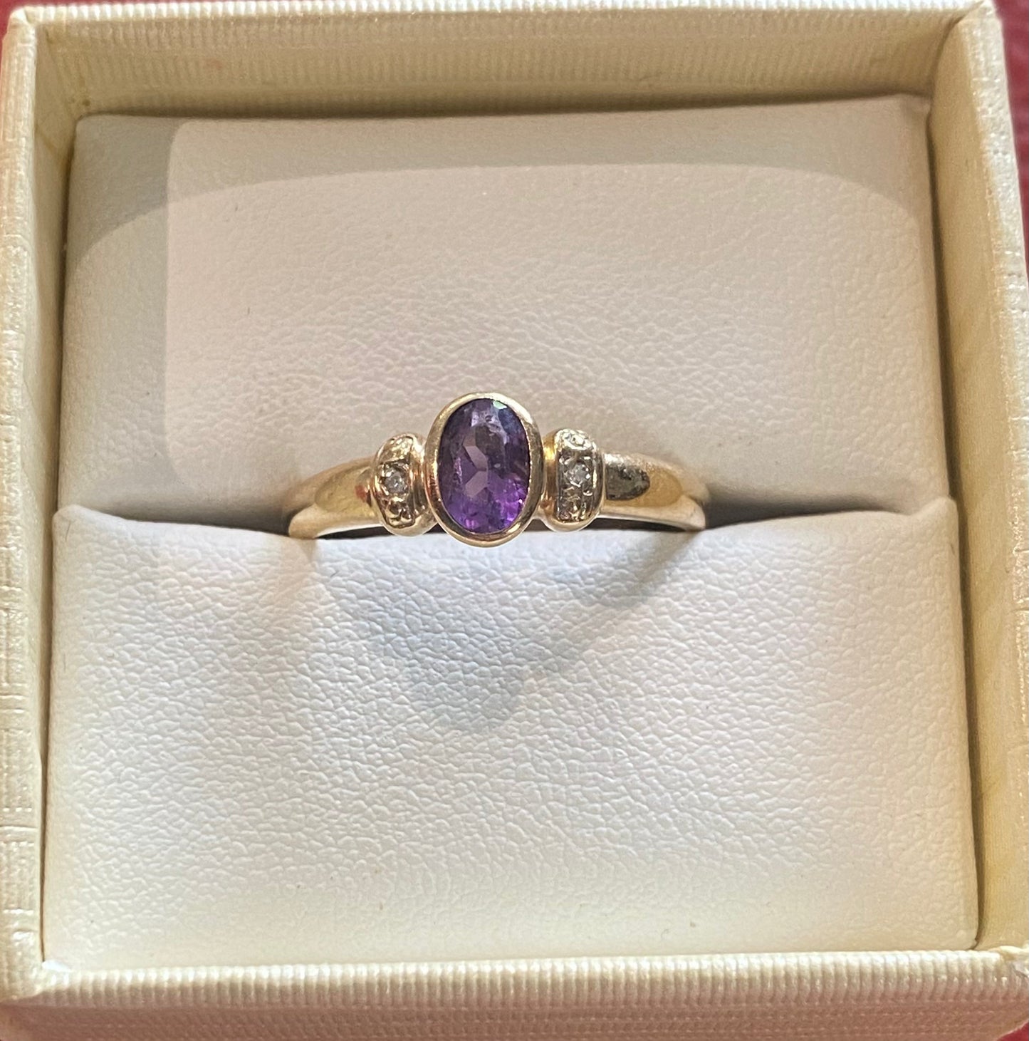 9ct Gold Solitaire Natural Amethyst & 2 Diamonds Ring